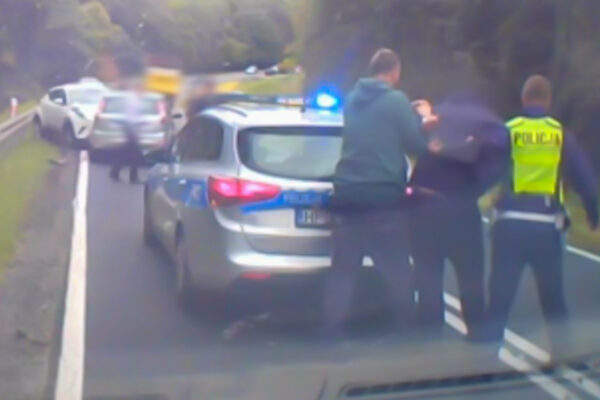 Naćpany kierowca - Pościg Żary korytarz życia