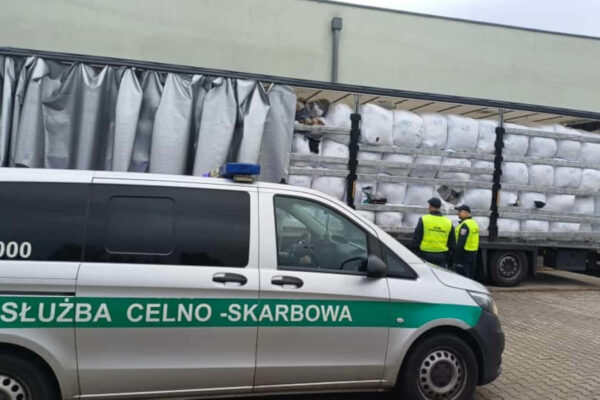 Nielegalne śmieci trasa S3 Zielona Góra - Krajowa Administracja Skarbowa