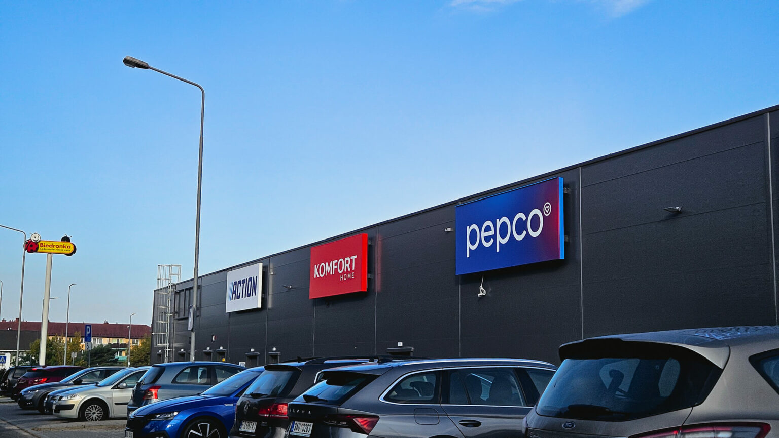 Nowa galeria handlowa Zielona G&oacute;ra - Sklepy w nowej galerii Zielona G&oacute;ra