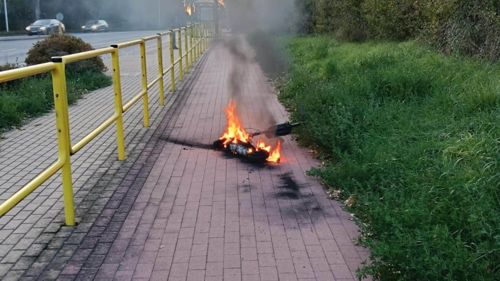 Pożar hulajnogi elektrycznej Zielona Góra - Straż pożarna Zielona Góra