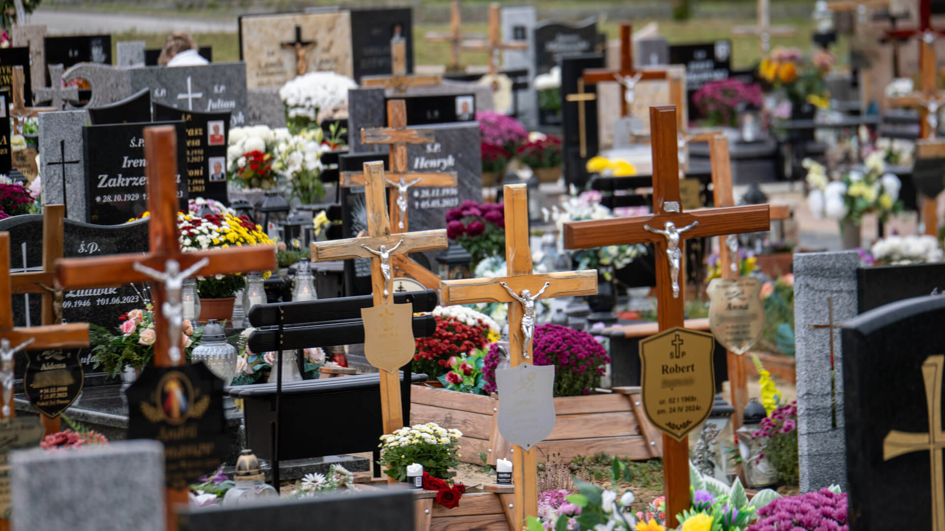 Wszystkich Świętych Lubuskie 2025 - Msze i procesje na cmentarzach Zielona Góra Gorzów