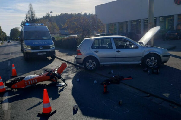 Wypadek w Czerwieńsku koło Zielonej Góry. Ranny młody motocyklista Wypadek Czerwieńsk koło Zielonej Góry - Motocyklista bez prawa jazdy