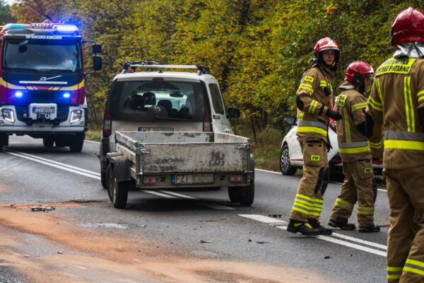 Wypadek na DK27 pod Zieloną Górą. Sześć osobówek rozbitych (ZDJĘCIA) Wypadek na DK27 - Wypadek Nowogród Bobrzański