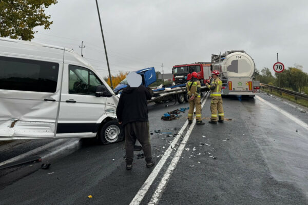 Wypadek na DK92 koło Świebodzina. Kraksa lawety z cysterną. Droga zablokowana Wypadek na DK92 - Wypadek Świebodzin