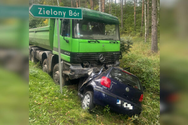 Tragiczny wypadek w Lubuskiem. Czołówka ciężarówki z osobówką Śmiertelny wypadek Słubice - Wypadek Gajec
