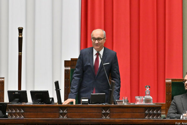 alkohol w sejmie Włodzimierz Czarzasty - zakaz sprzedaży