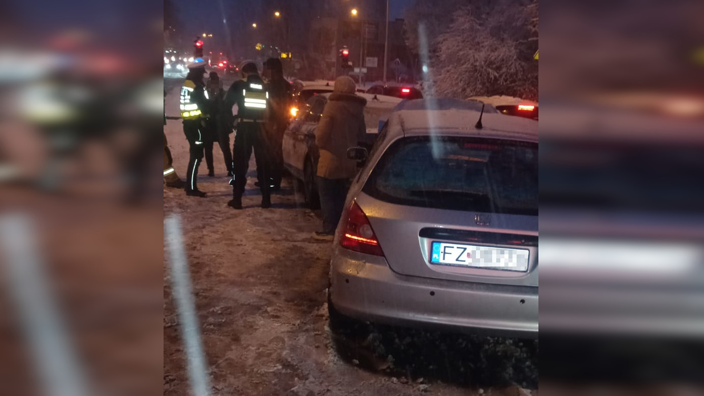 Kolizja Zielona Góra - Wypadek Zielona Góra. Śnieg Zielona Góra