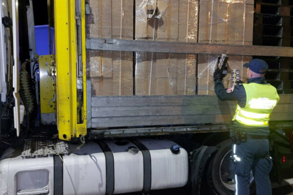 KAS Lubuskie kontrola na S3 - papierosy bez akcyzy