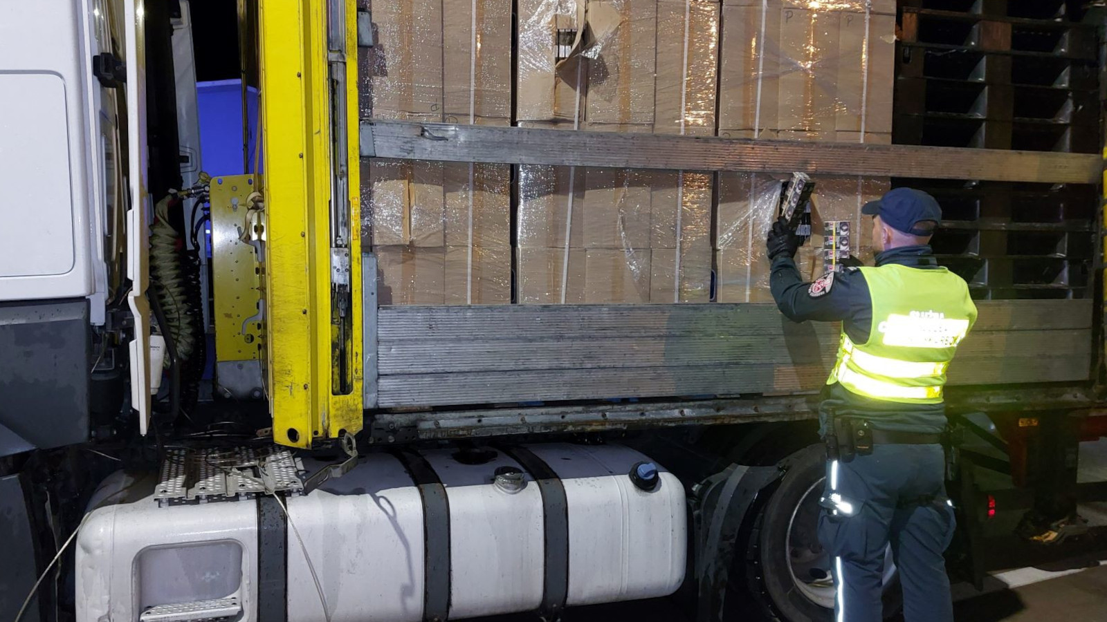 KAS Lubuskie kontrola na S3 - papierosy bez akcyzy