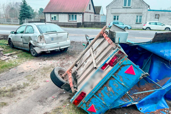Pijany kierowca Deszczno - prawie dwa promile. Auto uderzyło w budynek