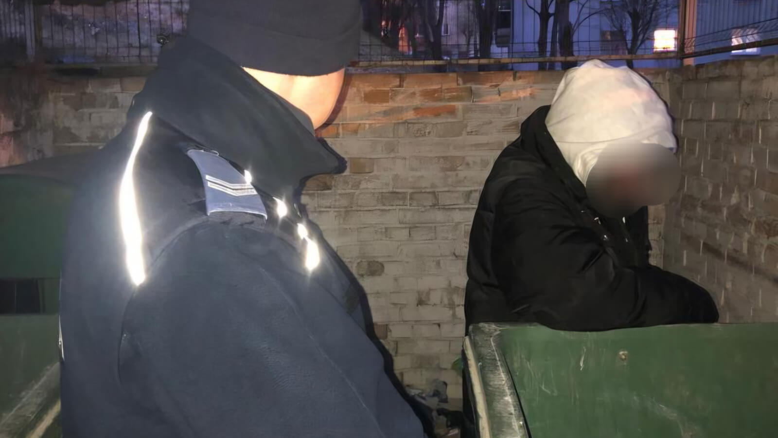 bezdomni zimą pustostany - policja Zielona Góra