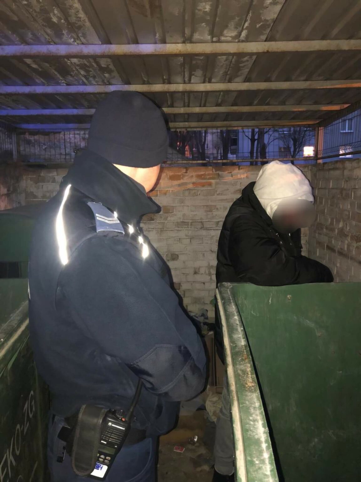 bezdomni zimą pustostany - policja Zielona G&oacute;ra