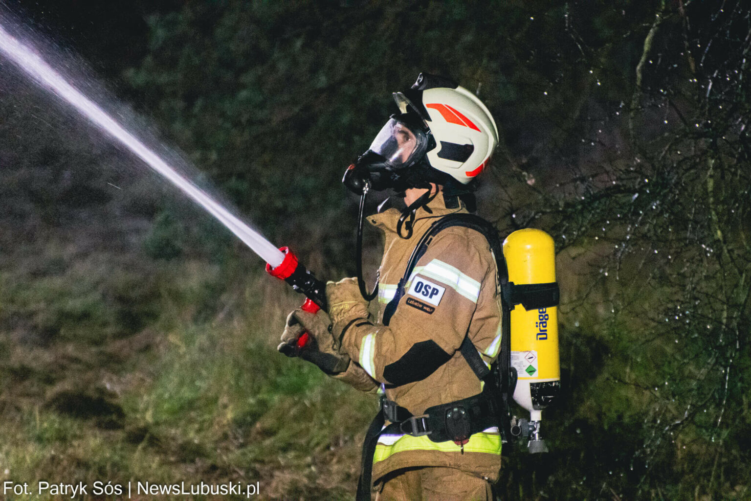 Pożar na DK32 - Pożar Zielona G&oacute;ra. Utrudnienia na DK32