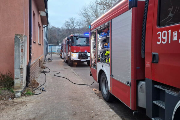 Pożar Słubice - Straż pożarna Słubice. Pożar drewna