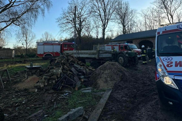 Wypadek Kostrzyn nad Odrą - Wypadek Pyrzany. Maszyna rolnicza przygniotła mężczyznę