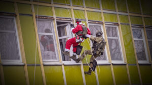 Akcja kontrterrorystów szpital Gorzów - Mikołaj policja