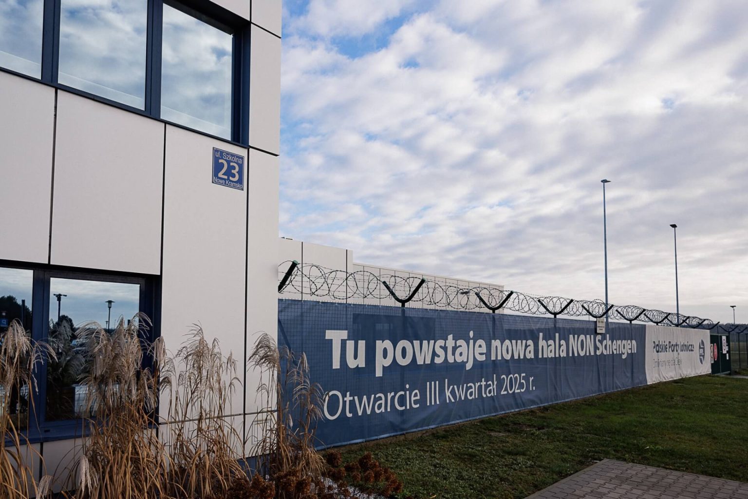 Lotnisko Zielona G&oacute;ra-Babimost - nowa hala odlot&oacute;w. strefa Non-Schengen