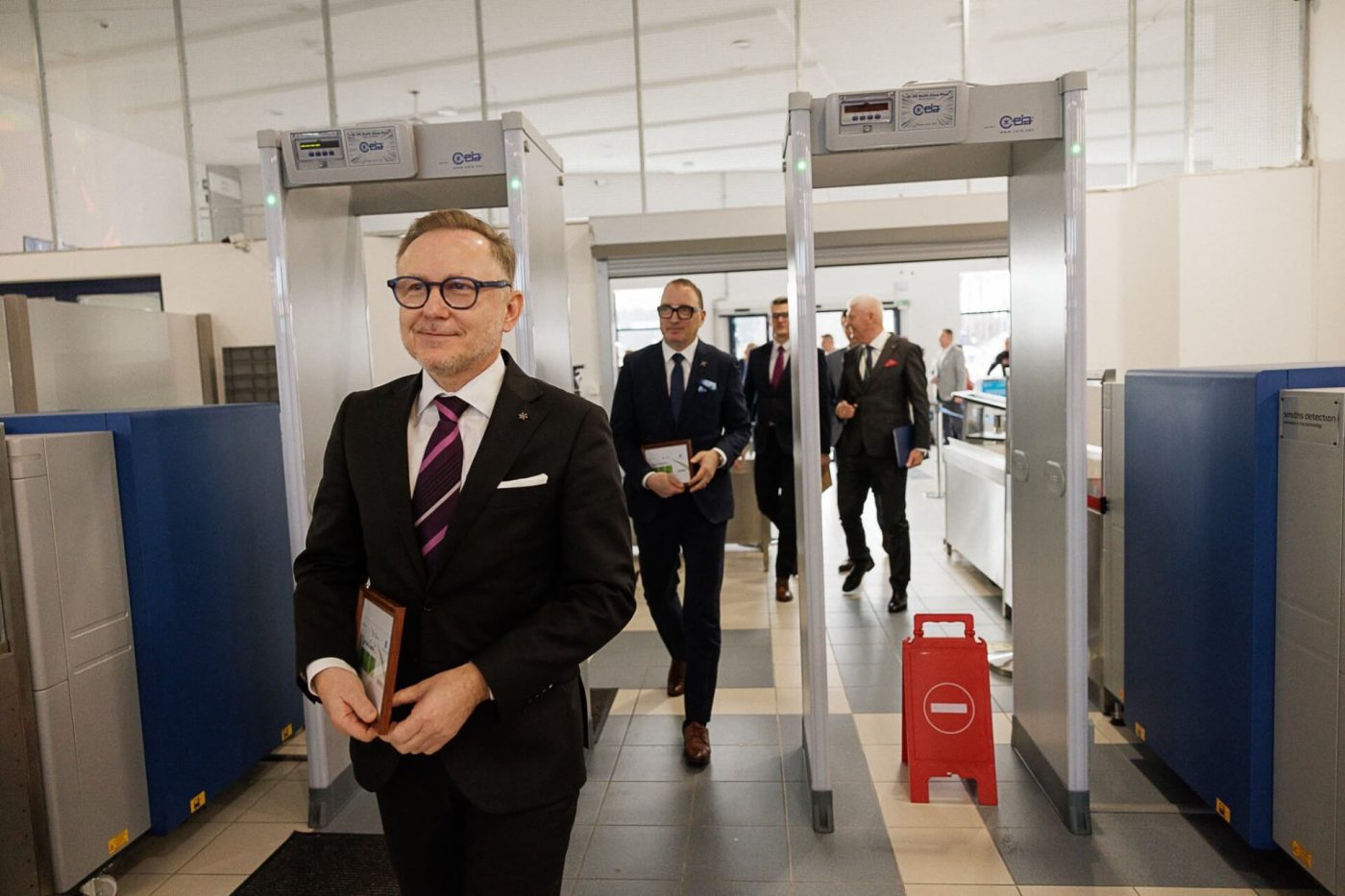 Lotnisko Zielona Góra-Babimost - nowa hala odlotów. strefa Non-Schengen