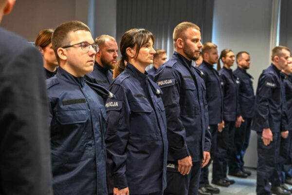 nowi policjanci lubuskie - ślubowanie policjantów. Lubuska Policja