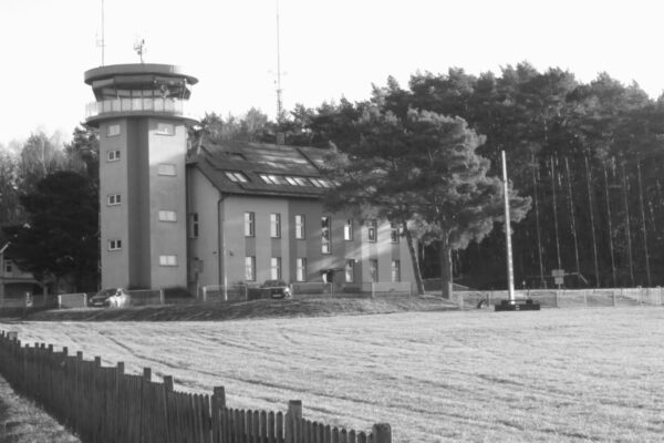 Aeroklub 70 lat – archiwalne zdjęcie z działalności lotniczej AZL