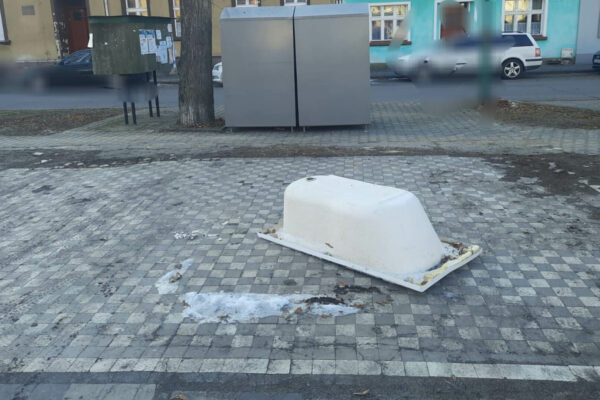 wanna na chodniku Kargowa - PSZOK Kargowa