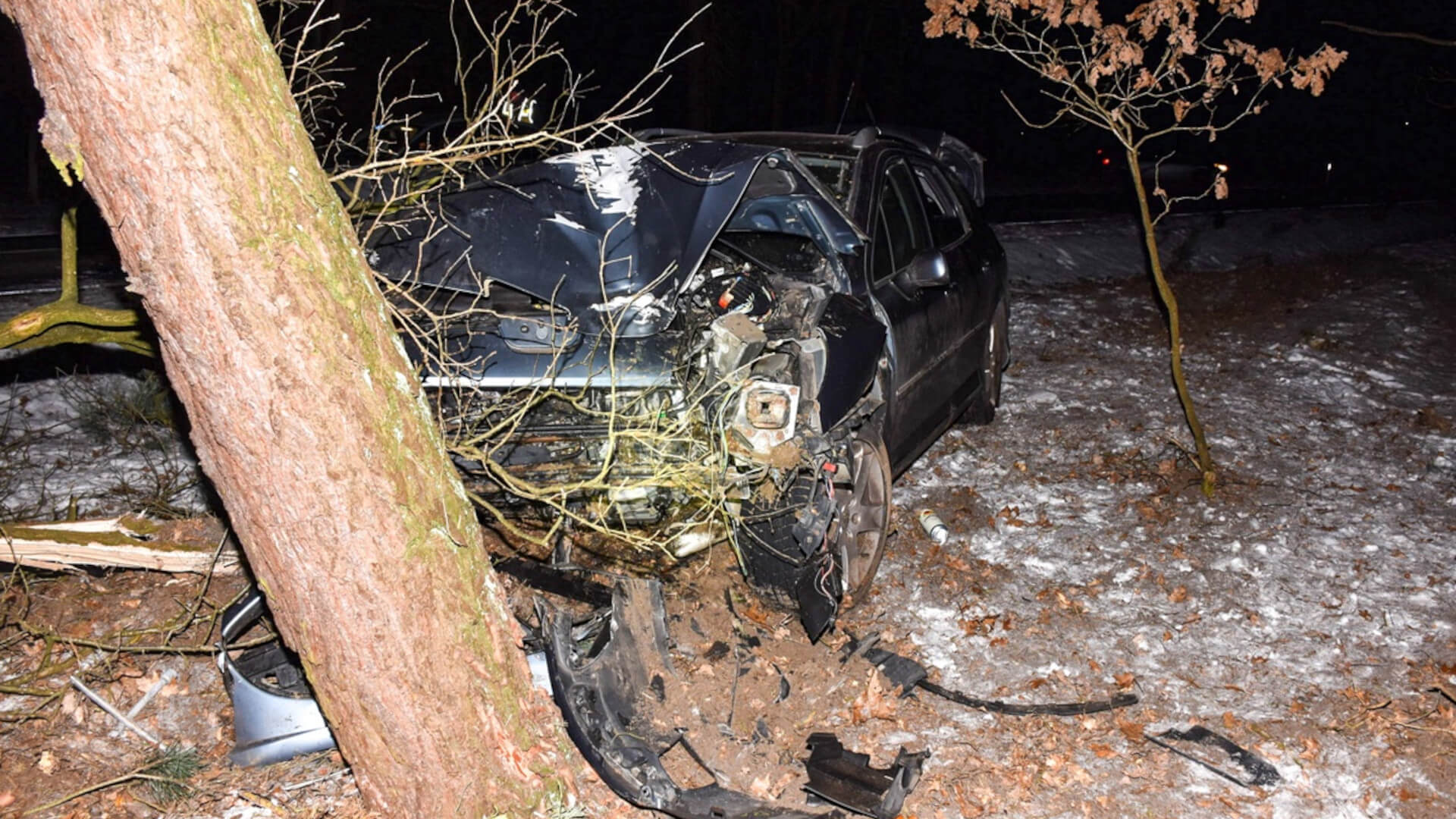 pijany kierowca wiózł dzieci - wypadek pod Nową Solą