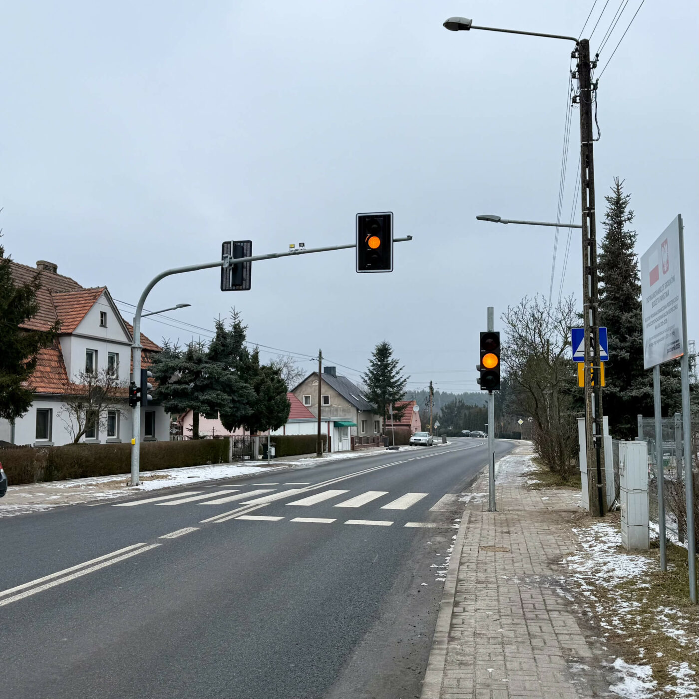 sygnalizacja świetlna koło Zielonej G&oacute;ry - droga wojew&oacute;dzka nr 280