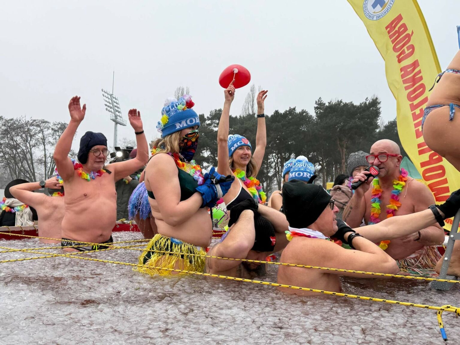 WOŚP Zielona G&oacute;ra - morsowanie CRS i bieg