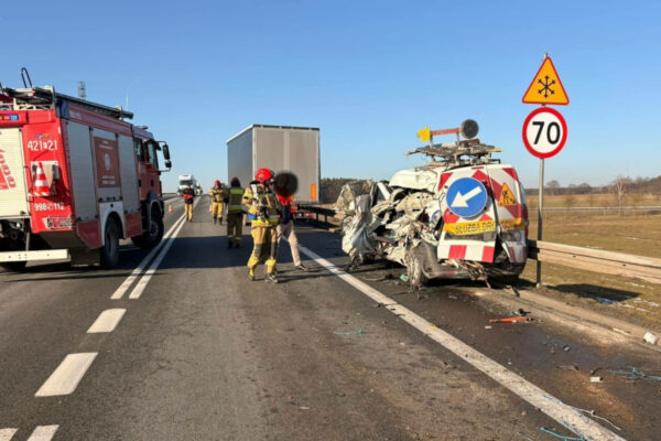 Wypadek na DK92 - Wypadek Świebodzin. Wjechał w służbę drogową