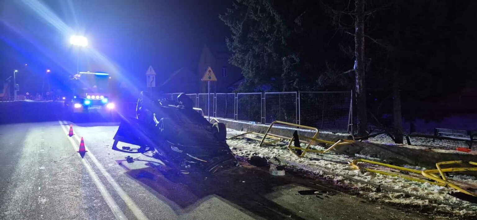 Wypadek koło Zielonej G&oacute;ry - Wypadek na DK32 Leśni&oacute;w Wielki