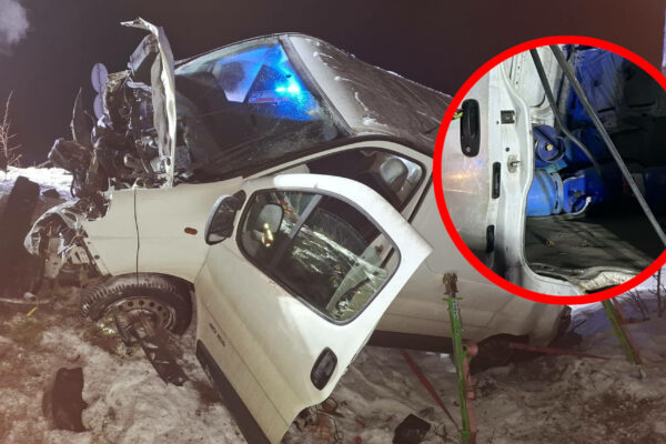 Wypadek Rzepin - dachowanie busa butle z gazem