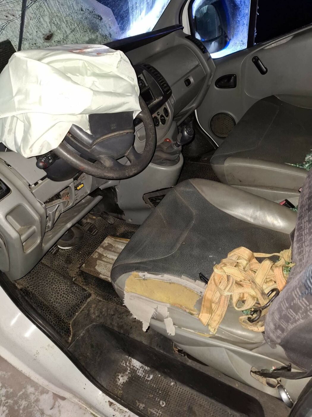 Wypadek Rzepin - dachowanie busa butle z gazem