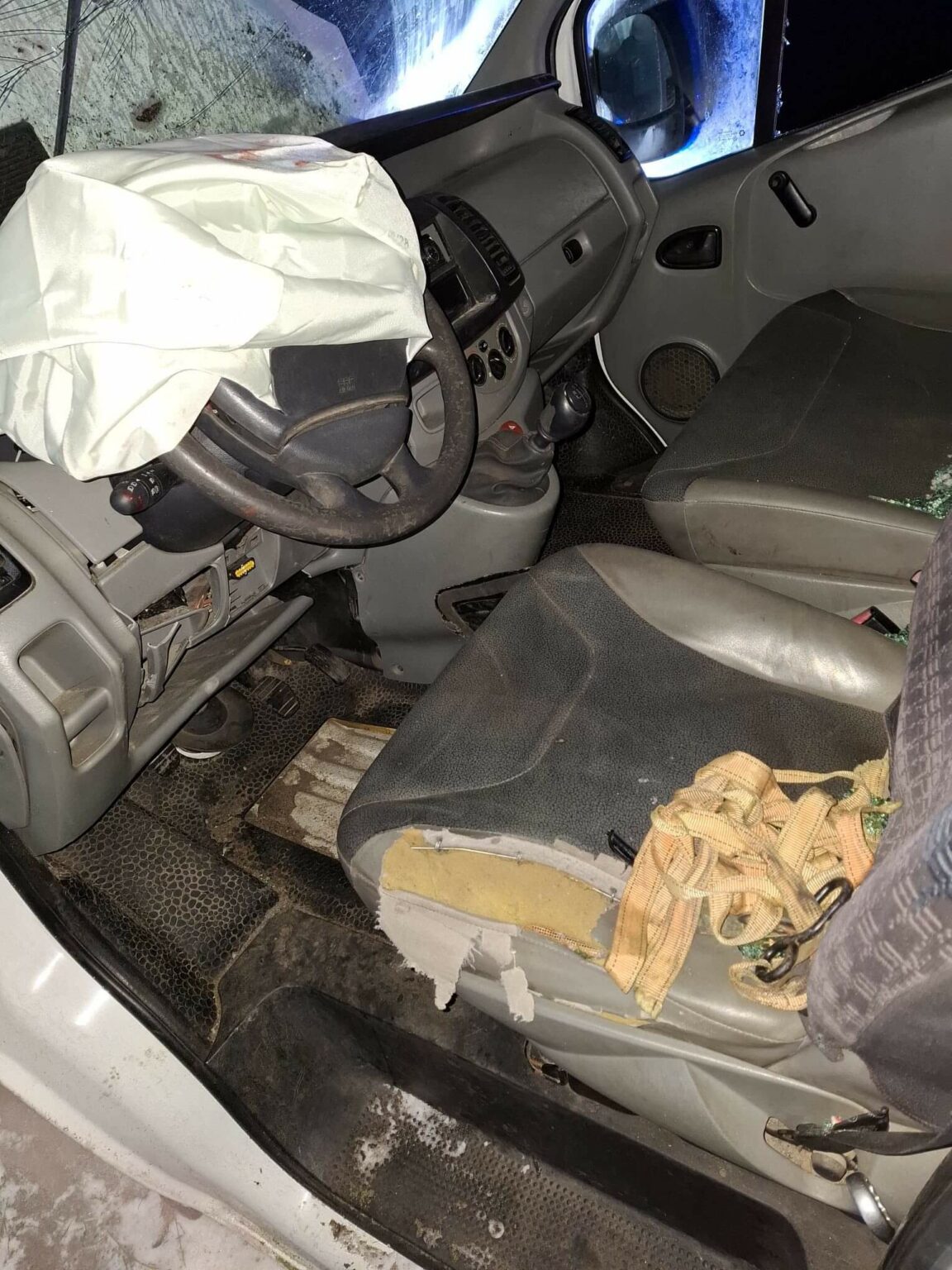 Wypadek Rzepin - dachowanie busa butle z gazem