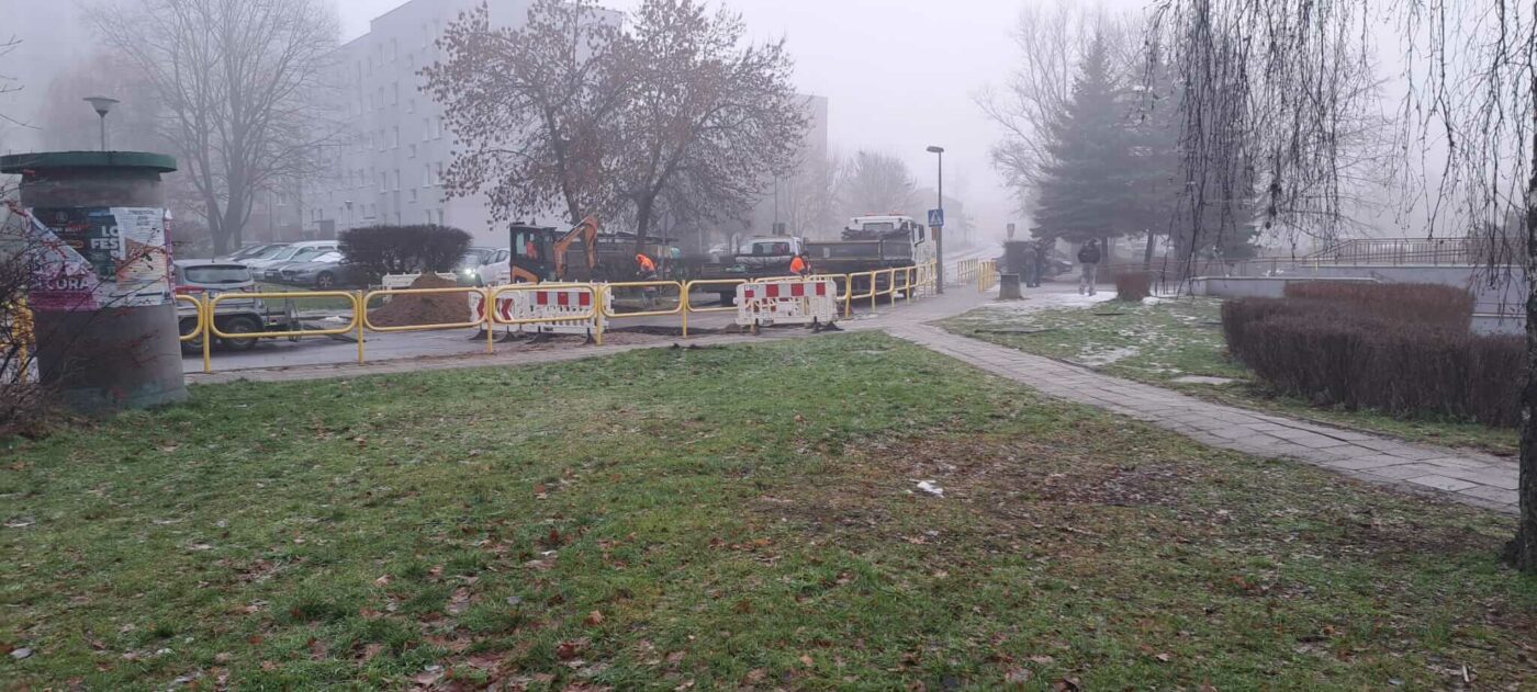 zapadnięta jezdnia - ul. Francuska Zielona G&oacute;ra