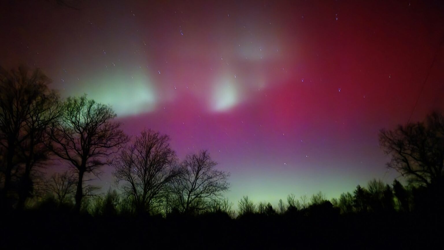 zorza polarna Polska dzisiaj - jak powstaje zorza polarna