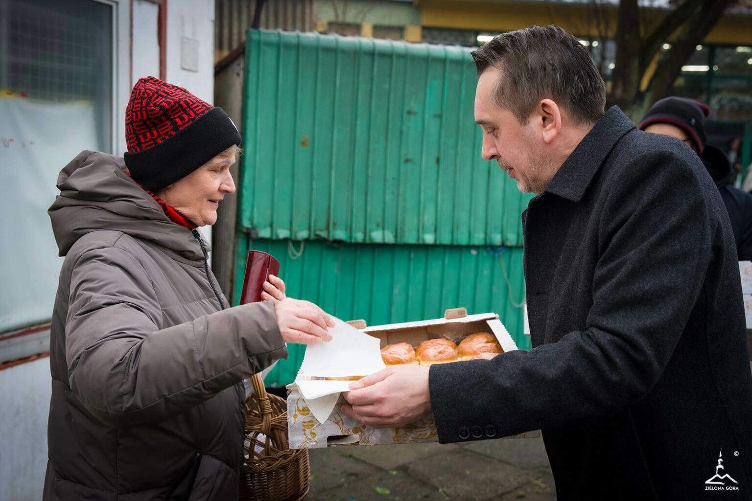 Prezydent Zielonej G&oacute;ry Marcin Pabierowski - Tłusty Czwartek Zielona G&oacute;ra