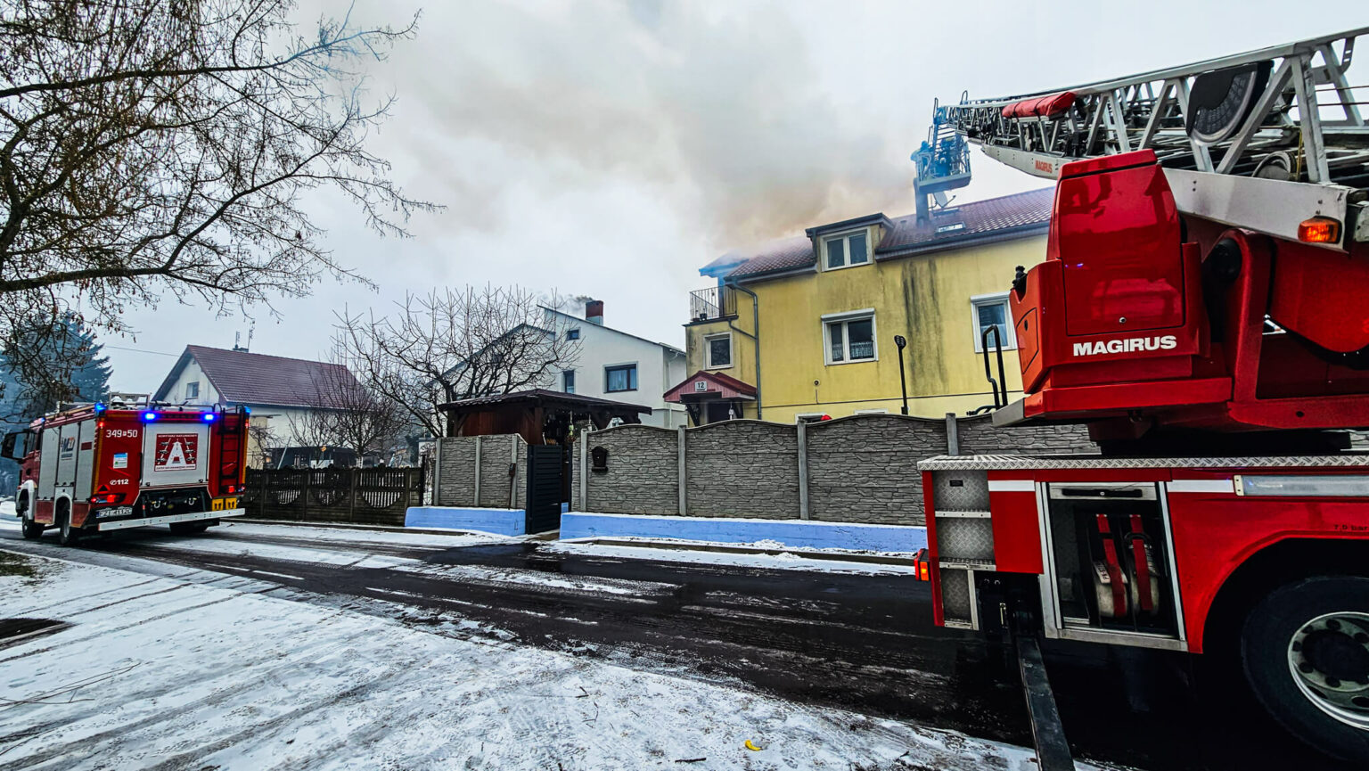 Pożar Świdnica - Pożar koło Zielonej G&oacute;ry. Pożar sadzy w kominie