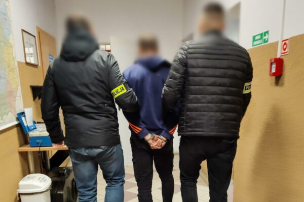 atak na dostawcę jedzenia - rozbój policja Wschowa