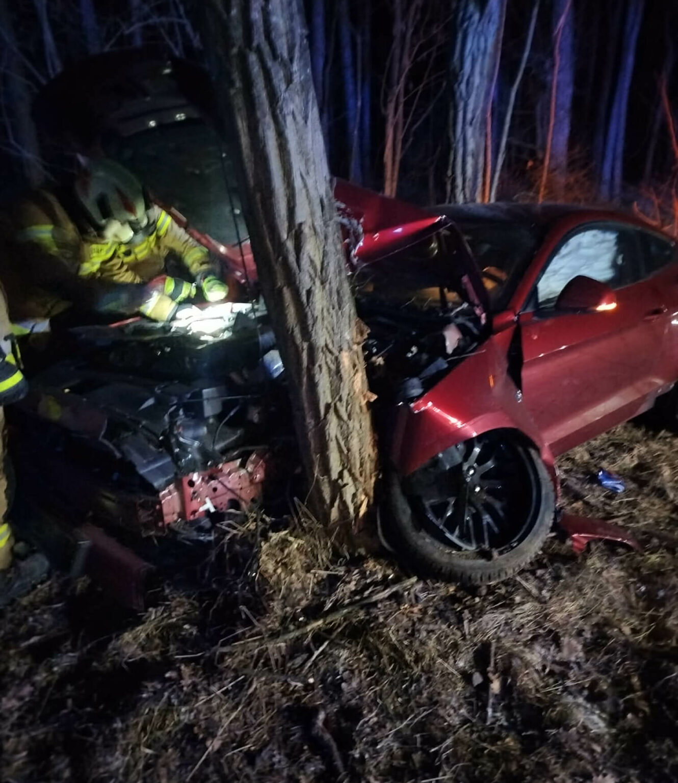 Wypadek na DK32 - Wypadek koło Zielonej G&oacute;ry. Ford Mustang rozbity