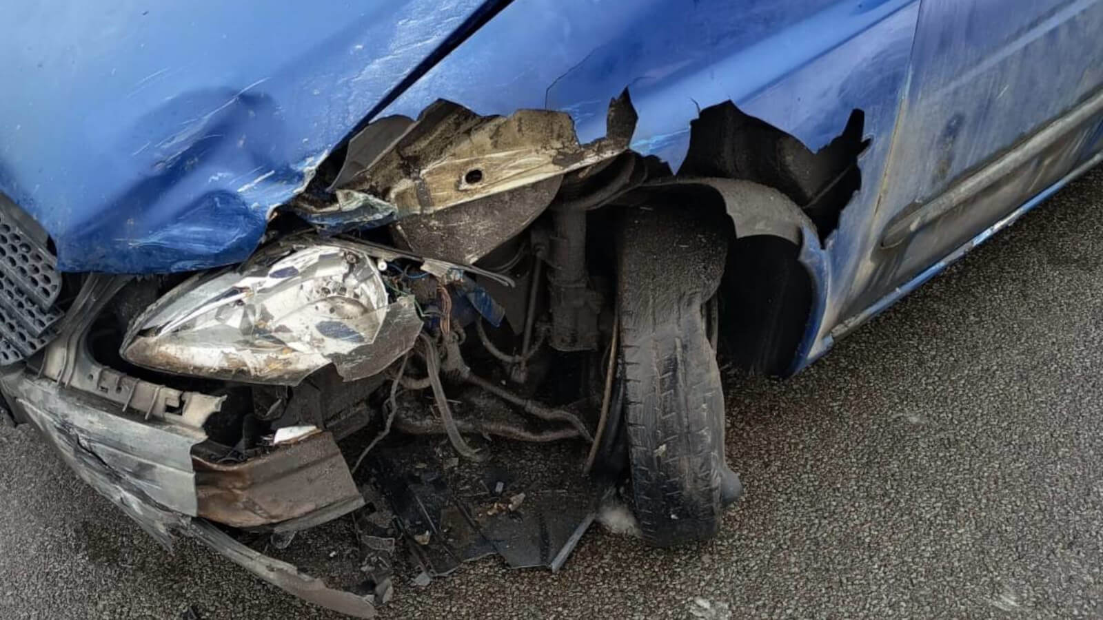 wypadek Zielona Góra DW282 - łyse opony