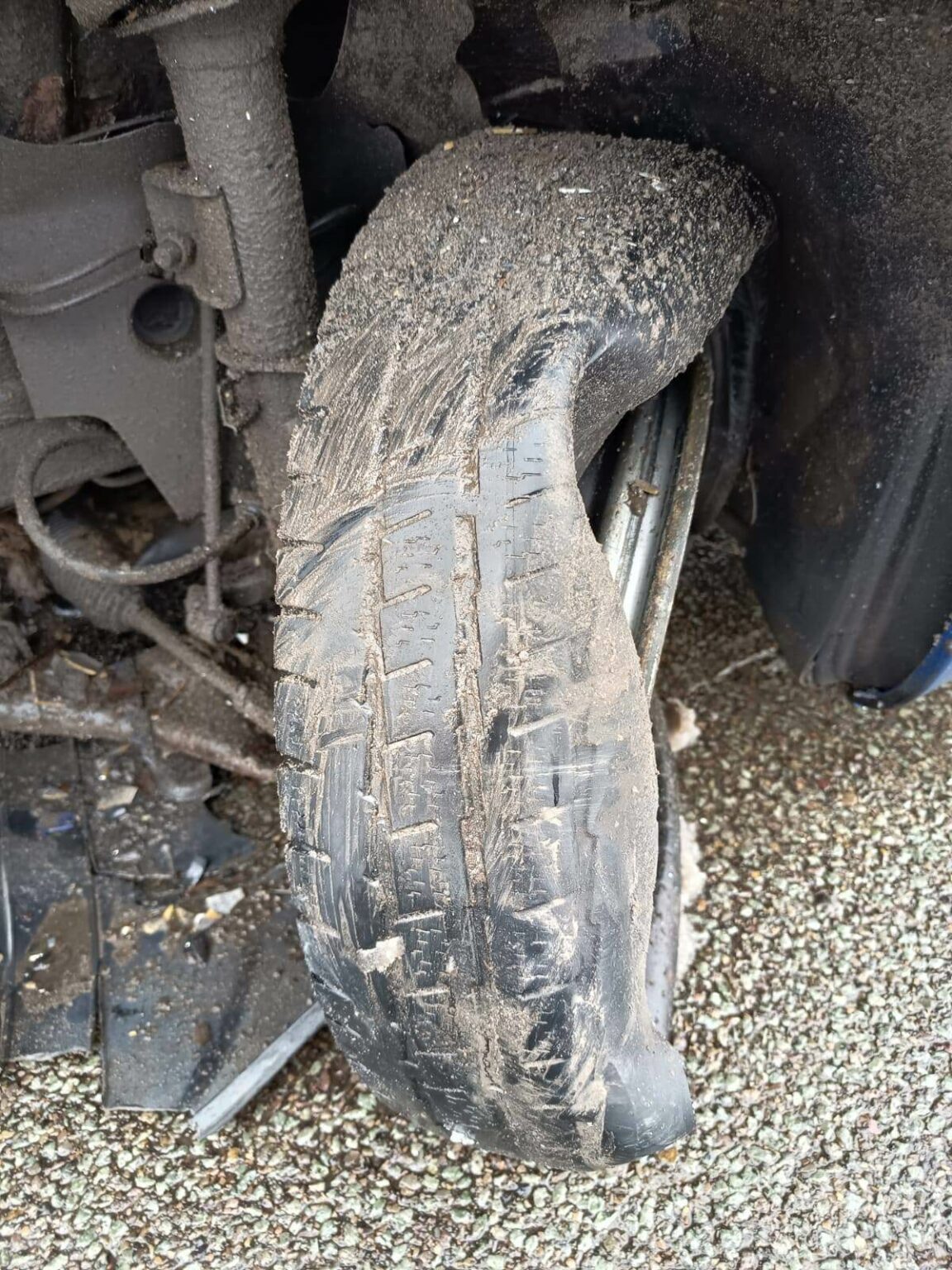 wypadek Zielona G&oacute;ra DW282 - łyse opony