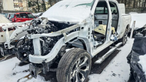 Dziupla z luksusowymi autami rozbita w Lubuskiem. Auta warte milion złotych (ZDJĘCIA)