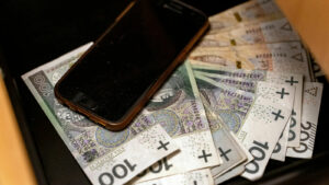 oszustwo na pracownika banku - oszustwo BLIK