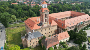 Zamek w Żarach przejęty przez komornika. Burmistrz wyjaśnia sytuację
