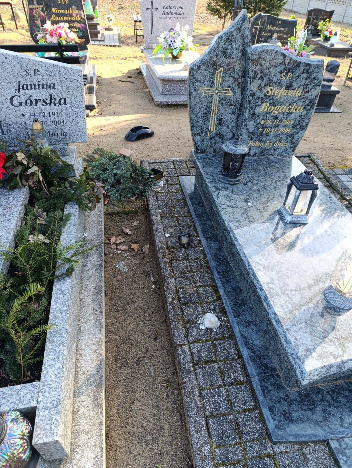 cmentarz Słone - wandale na cmentarzu gmina Świdnica Lubuskie