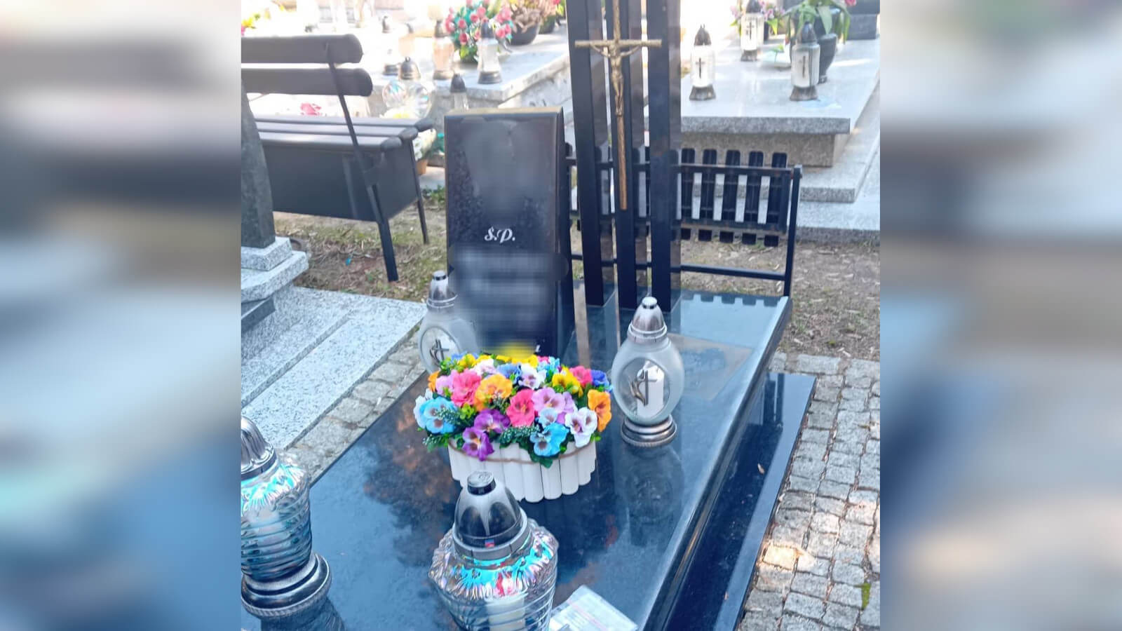 płyta nagrobna Zielona Góra - nagrobek pomyłka kamieniarza