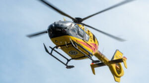 Dramatyczna akcja ratunkowa w szkole. Walka o życie uczennicy, lądował śmigłowiec LPR
