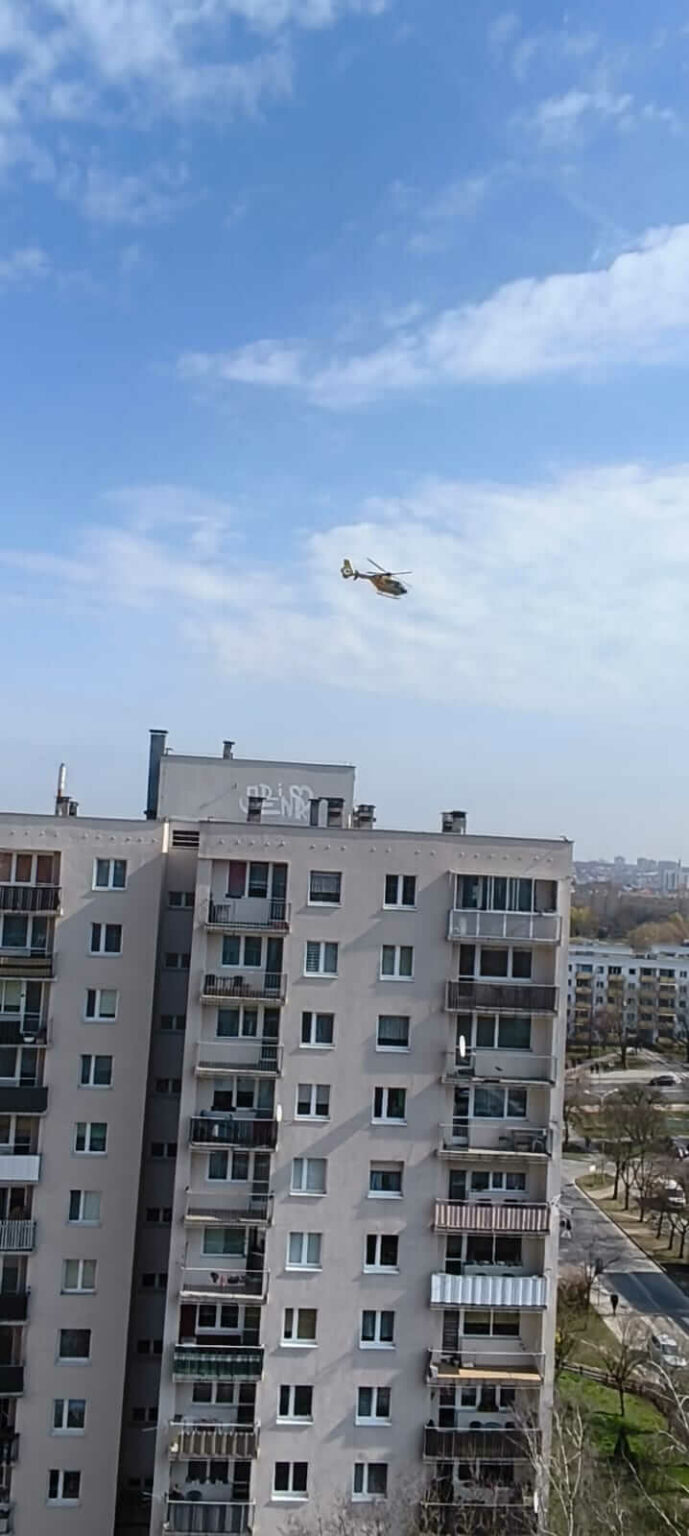 śmigłowiec LPR Zielona G&oacute;ra - akcja służb Zielona G&oacute;ra