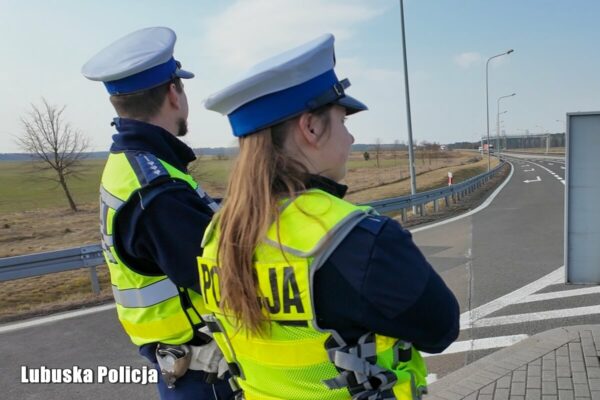policja dron kontrola drogowa - kontrola prędkości DK24