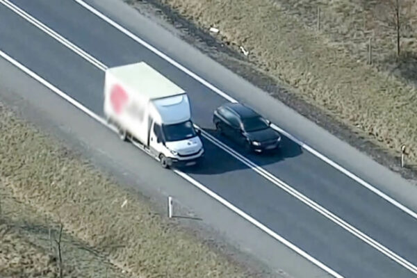 policja dron kontrola drogowa - kontrola prędkości DK24